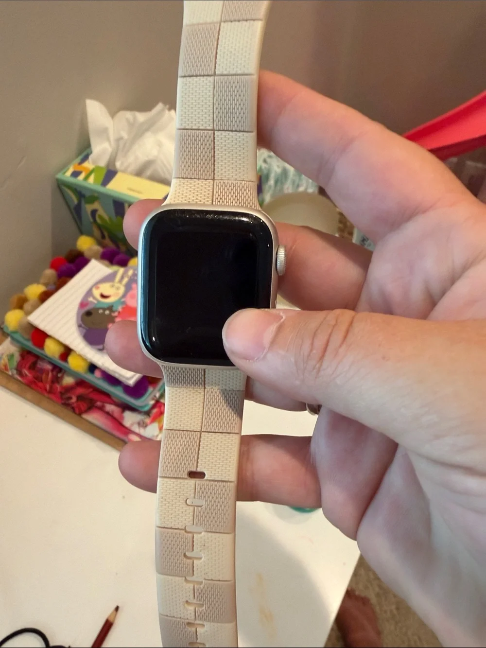 Apple Watch Rosegold with Cream Checkered Sport Band & Charger